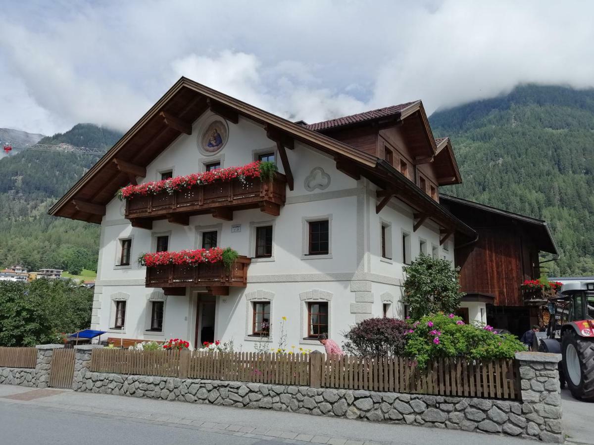 Haus Scheiber Apartment Umhausen Exterior foto